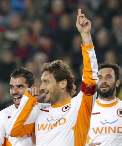 2010-11-03t213513z_01_bsl445_rtridsp_3_soccer-champions_reuters