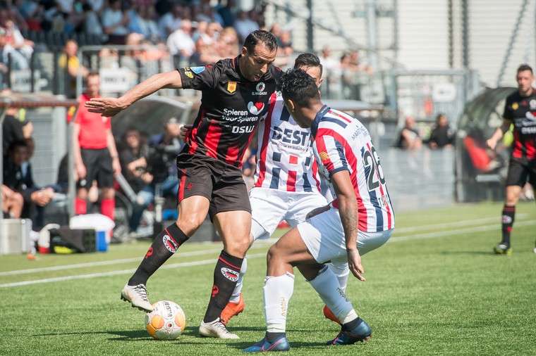 إكسيلسيور وفيليم تيلبورج