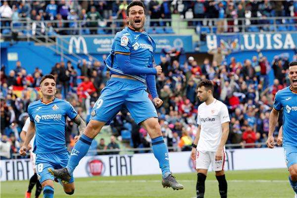 فرحة مهاجم خيتافي خورخي مولينا بعد تسجيله للهدف الثاني