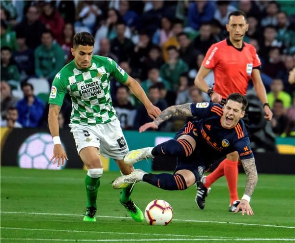 لقطة من المباراة