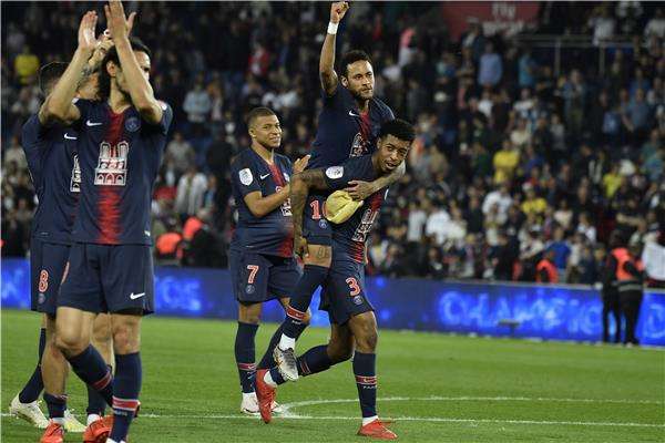 لاعبو باريس سان جيرمان