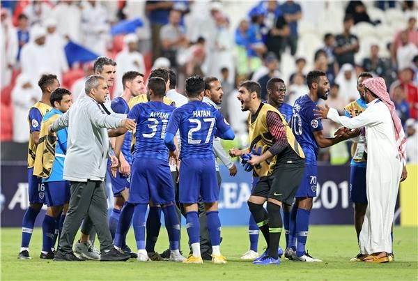 لاعبو الهلال 