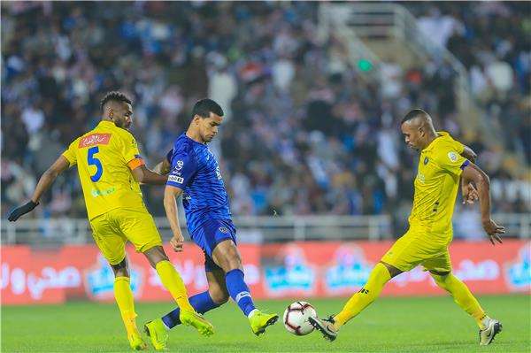 لقاء سابق بين الهلال والتعاون