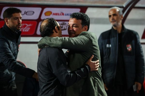 عبد الحفيظ مع إيهاب جلال مدرب المصري 