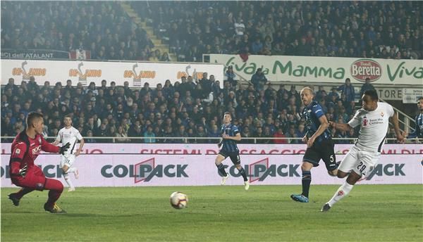 جانب من لقاء  أتالانتا وفيورنتينا