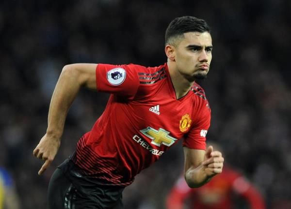 بيريرا مع فريقه