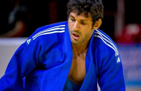 حاتم عبد الآخر