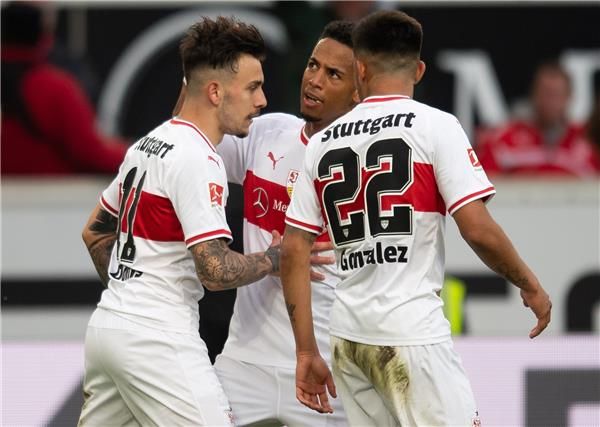 لاعبو شتوتجارت 