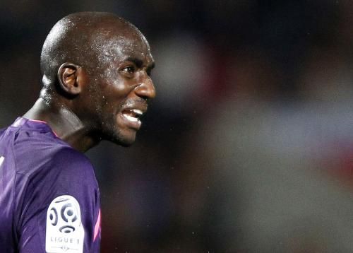 2010-09-19t210641z_01_duv013_rtridsp_3_soccer-france_reuters