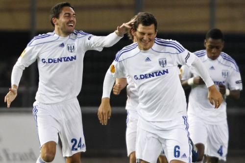 2010-11-04t190116z_01_vfl06_rtridsp_3_soccer-europa_reuters