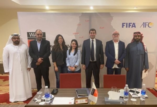 من الاجتماع