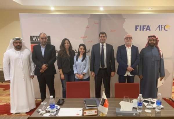 من الاجتماع