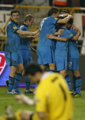 2010-11-04t210704z_01_nso09_rtridsp_3_soccer-europa_reuters