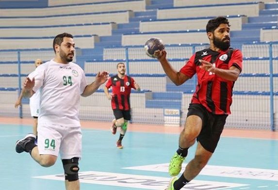 جانب من مباراة البحرين مع الاتفاق