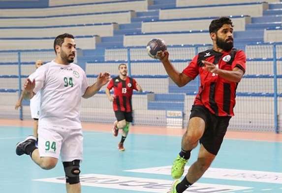 جانب من مباراة البحرين مع الاتفاق