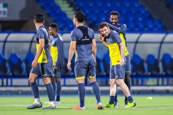 لاعبو التعاون