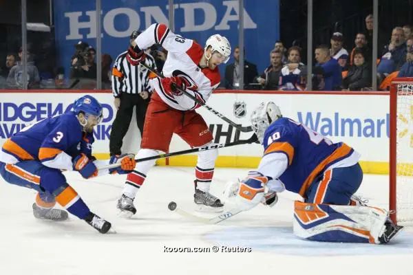 ?i=reuters%2f2019-04-28%2f2019-04-28t221216z_597596299_nocid_rtrmadp_3_nhl-stanley-cup-playoffs-carolina-hurricanes-at-new-york-islanders_reuters