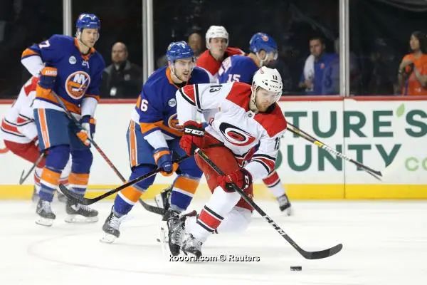 ?i=reuters%2f2019-04-28%2f2019-04-28t221225z_2043898745_nocid_rtrmadp_3_nhl-stanley-cup-playoffs-carolina-hurricanes-at-new-york-islanders_reuters