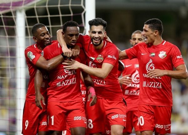 فرحة لاعبي شباب الأهلي 