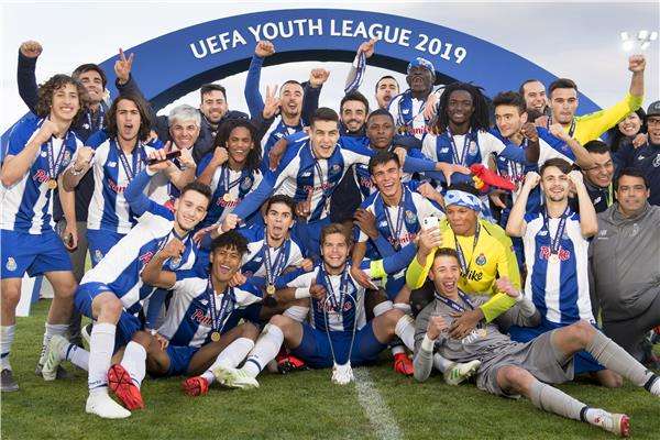 من تتويج بورتو