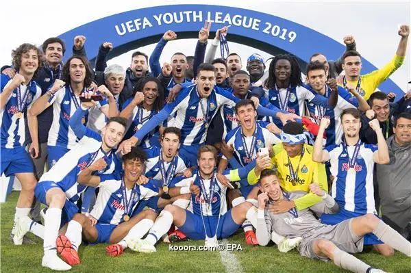?i=epa%2fsoccer%2f2019-04%2f2019-04-29%2f2019-04-29-07536758_epa