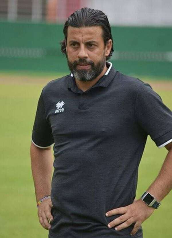  المدرب طارق الجاني 