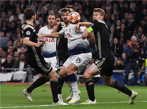  ماتياس دي ليخت