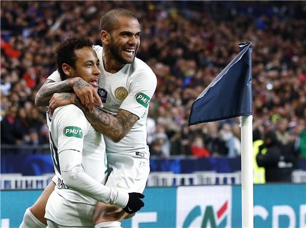 داني ألفيس و نيمار