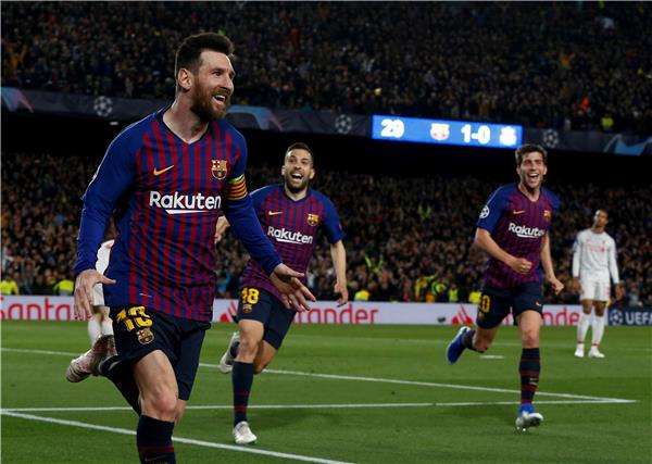 فرحة ميسي أمام ليفربول