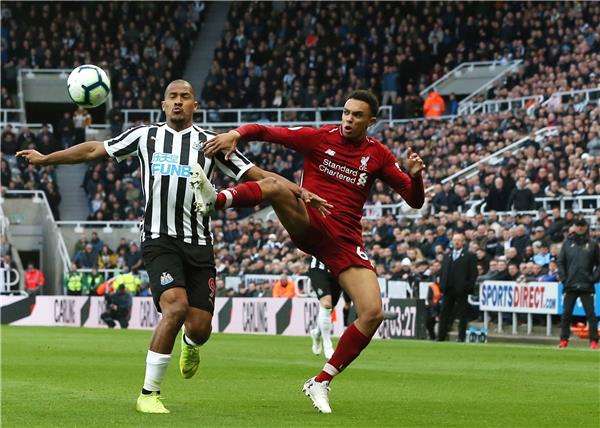 ألكسندر أرنولد خلال اللقاء