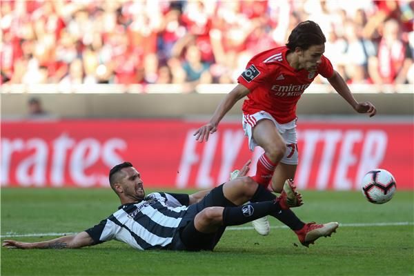 من لقاء بنفيكا وبورتيمونينسي