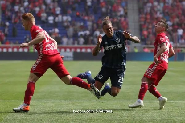 ?i=reuters%2f2019-05-04%2f2019-05-04t203258z_727877863_nocid_rtrmadp_3_mls-la-galaxy-at-new-york-red-bulls_reuters