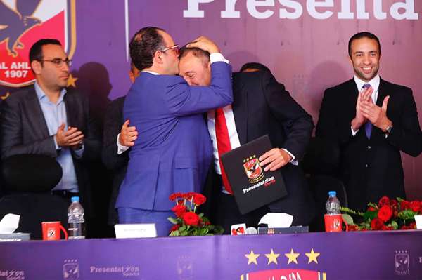 من توقيع اتفاقية رعاية بريزنتيشن للأهلي