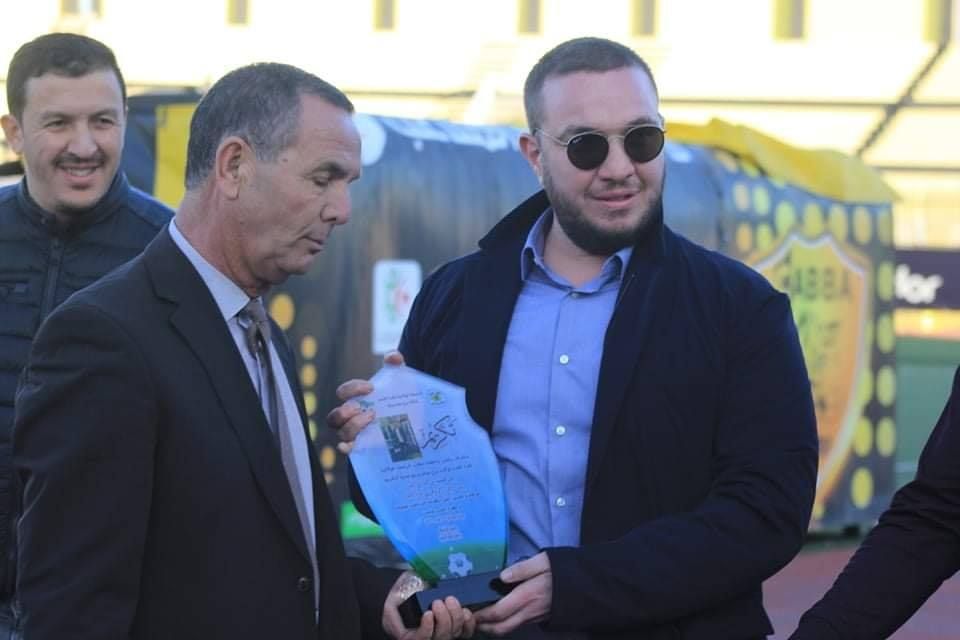  أنيس بن حمادي 