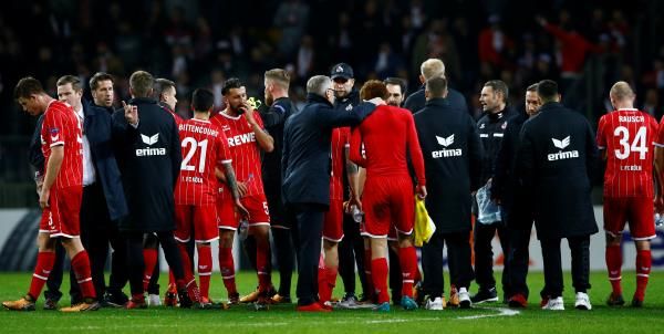 لاعبو كولونيا 