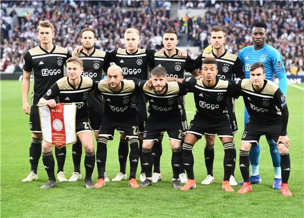 لاعبو أياكس