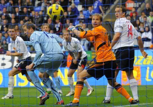 2010-11-06t151539z_01_nvr11_rtridsp_3_soccer-england_reuters