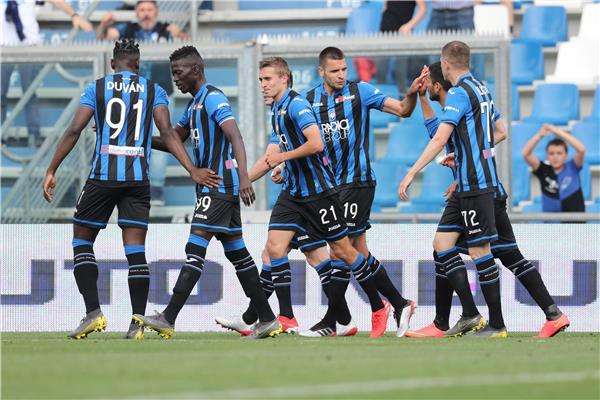 فرحة لاعبي أتلانتا