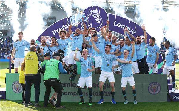 من تتويج مانشيستر سيتي 