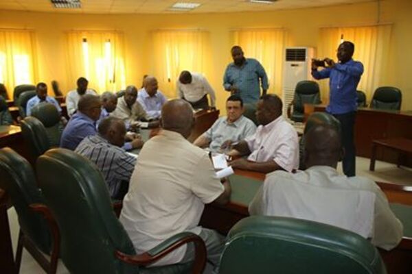 جانب من اجتماع الأندية