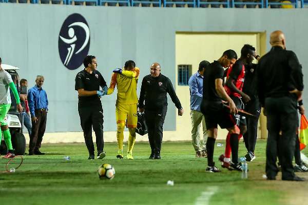 لحظة خروج عماد السيد للإصابة