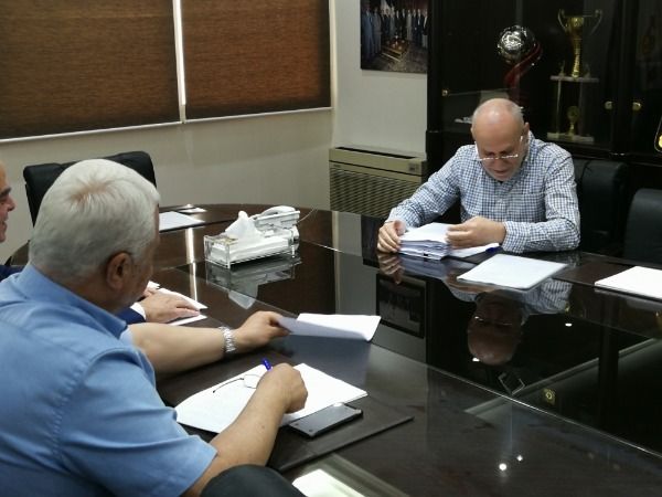 من الاجتماع