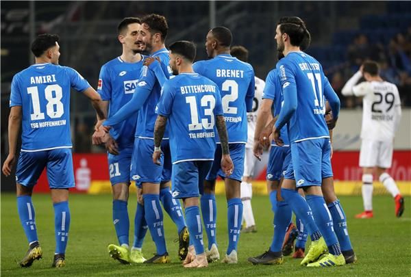 لاعبو هوفنهايم 