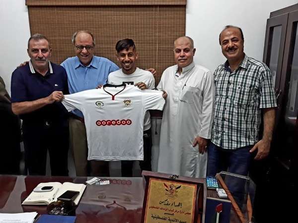 غزة الرياضي يقدم لاعبه محمد السطري