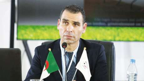 خير الدين زطشي رئيس الاتحاد الجزائري