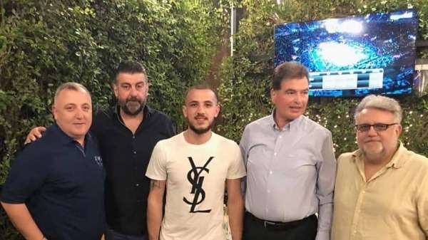 من تقديم اللاعب