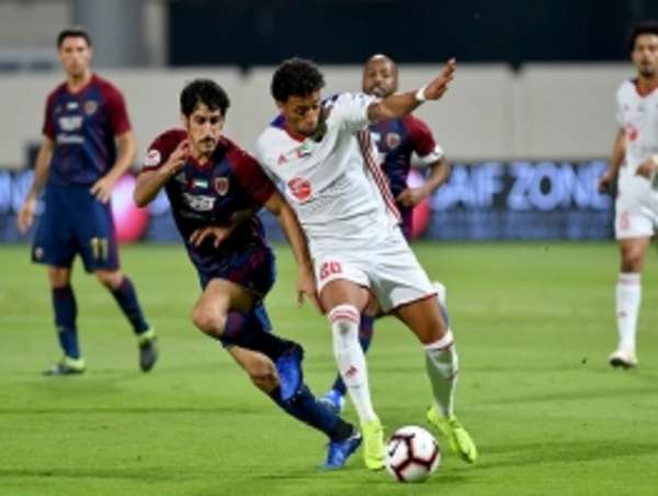 من الدوري الإماراتي