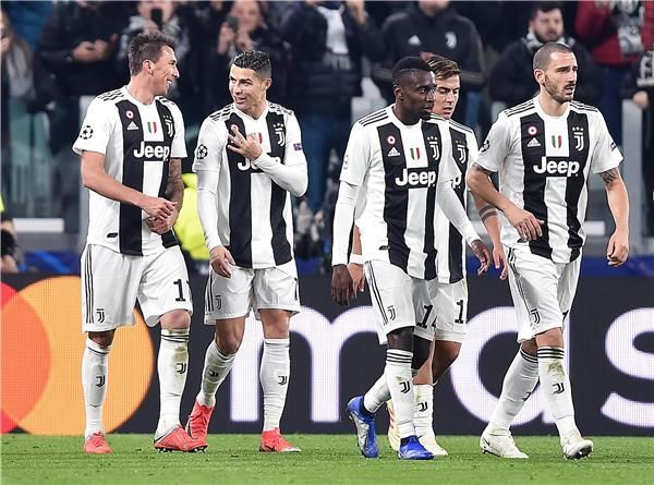 لاعبو يوفنتوس 