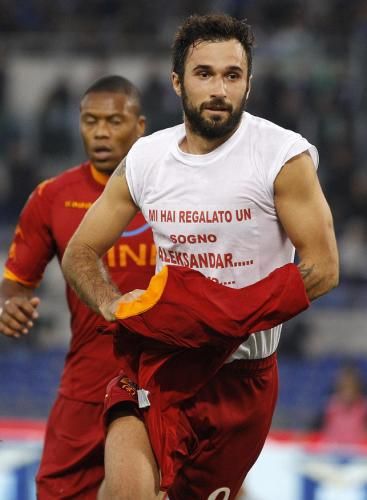 2010-11-07t162843z_01_rom316_rtridsp_3_soccer-italy_reuters