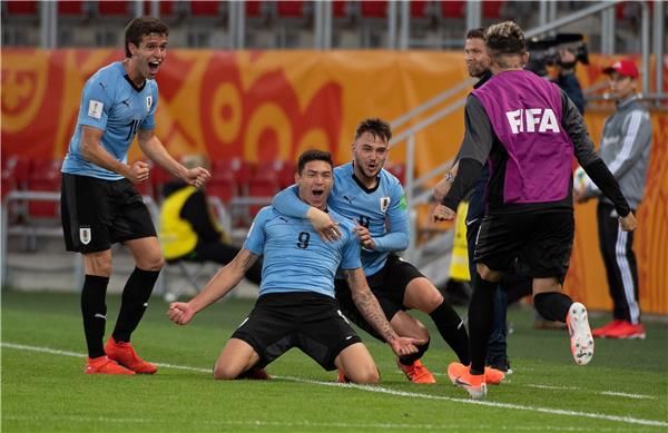 فرحة لاعبي أوروجواي